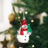 Karácsonyi dekoráció - hóember - akasztható - műanyag - 9 x 5,5 cm